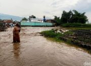 Tanggul Sungai Cisunggalah Jebol Lagi, 400 KK di Majalaya Terendam Banjir