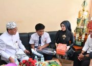 Kisah Haru Ikhsan, Siswa SMP di Sumedang yang Sempat Putus Sekolah Demi Bantu Ayah Berjualan