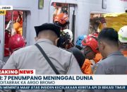 Update Kecelakaan Kereta di Bekasi Timur: 7 Penumpang Tewas, 81 Luka-Luka Dievakuasi ke RS