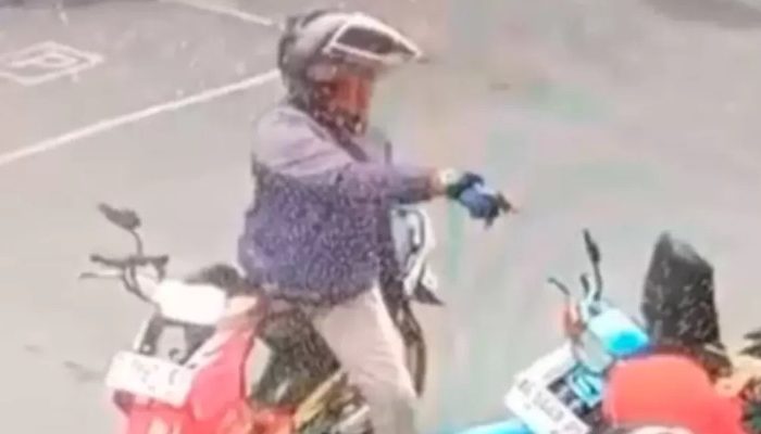 Tak Terima Ditegur Serobot Antrean, Pemotor di Bandung Todongkan Pistol di SPBU