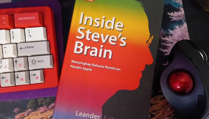 Ulasan Buku ‘Inside Steve’s Brain’, Membedah Kepribadian Steve Jobs sebagai Strategi Bisnis