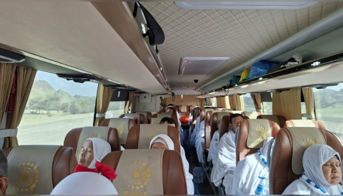 ‎Perjalanan 6 Jam ke Mekkah, Jemaah Haji KJT 06 Majalengka Mulai Fase Puncak Ibadah‎
