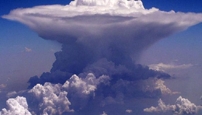BMKG Peringatkan Potensi Awan Cumulonimbus di Jalur Pelayaran Laut Jawa Selama Sepekan