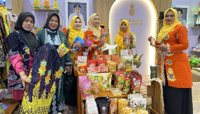 Dekranasda Subang Promosikan Produk Serat Nanas di Pameran Kerajinan Nasional