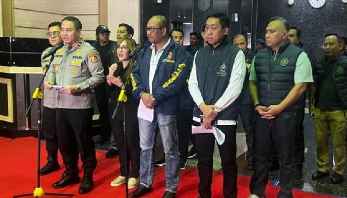 Polisi Buru Bos Markas Judi Online di Hayam Wuruk, 321 WNA Berhasil Diamankan