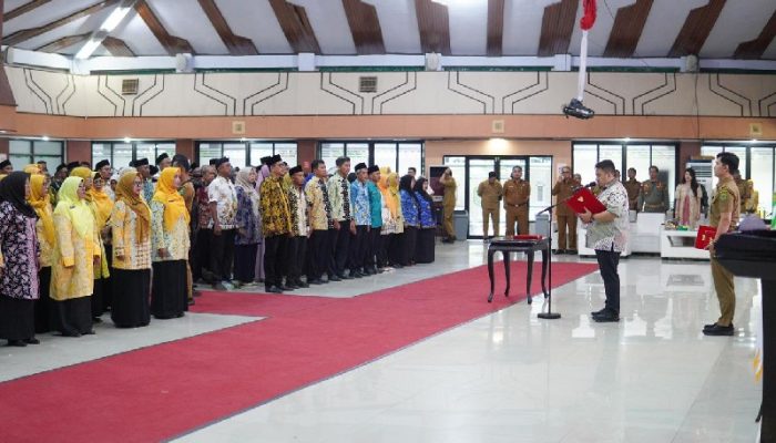 Bupati Subang Lantik 20 Pejabat Fungsional dan Tugaskan 238 Kepala Sekolah