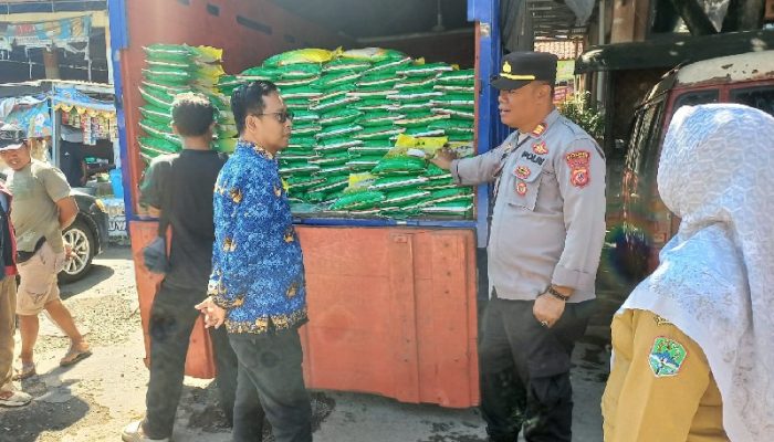 Jaga Stabilitas Pangan, Disperdagin Majalengka Gelar Operasi Pasar Beras Murah
