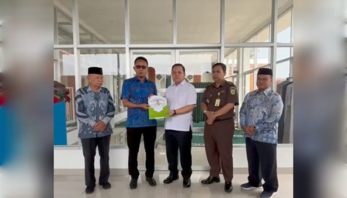 ‎Zakat Profesi Pegawai Kejari Kembali ke Umat, BAZNAS Bantu Rampungkan Masjid Atta’awun‎