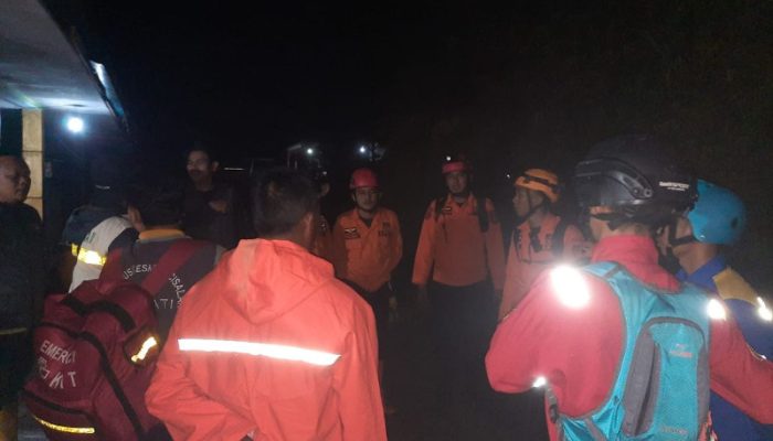 Identitas 2 Wisatawan Karawang yang Hilang Tertimbun Longsor di Curug Cileat Teridentifikasi