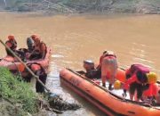 Bermain di Pinggir Sungai, Balita 5 Tahun Hilang Terseret Arus Sungai Cisimeut Lebak