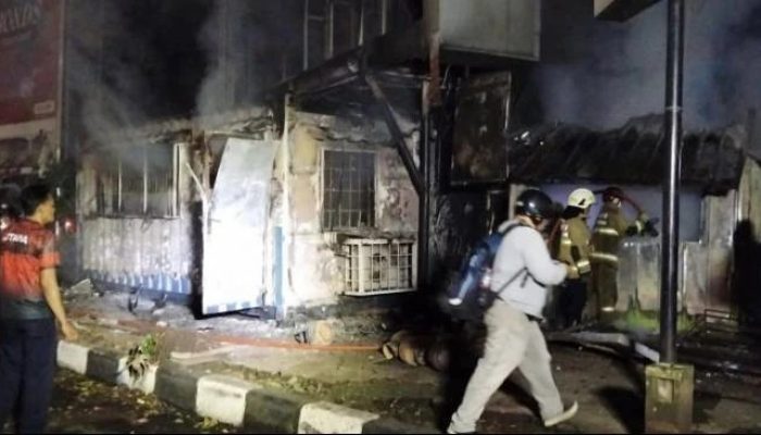 Kericuhan Warnai May Day 2026 di Bandung, Polisi Amankan Massa Berpakaian Hitam