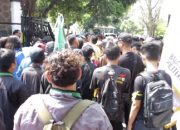Ratusan Mahasiswa Geruduk Gedung DPRD Subang, Tuntut Evaluasi Program MBG