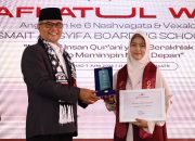 Ince Aqila Dinobatkan sebagai Lulusan Terbaik SMPIT As-Syifa Subang