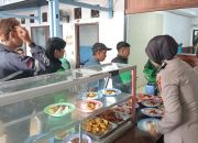 Dari Sepiring Nasi, Polres Subang Menjalin Kedekatan dengan Warga