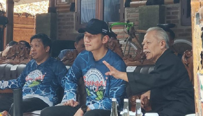 Aksi Nyata AHY di Ciliwung: Bersih-bersih Sungai hingga Tebar 5.000 Ikan