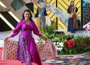 Ega Anjani Tampil Memukau di PKJB 2026, Angkat Batik Ganasan dan Karya Desainer Muda Subang