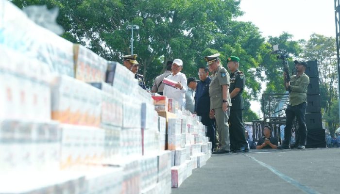 Fantastis! 44 Juta Batang Rokok Ilegal Dimusnahkan di Jabar. Kerugian Negara Capai Rp32,9 Miliar