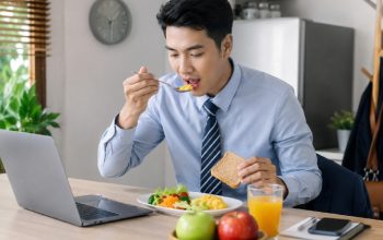 Jangan Sepelekan! Ini Manfaat Sarapan Sebelum Berangkat Kerja