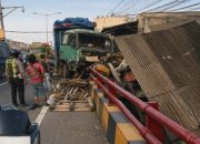 Truk Kontainer Hantam Rumah dan Warung di Pamanukan Subang, Arus Lalu Lintas Sempat Tersendat