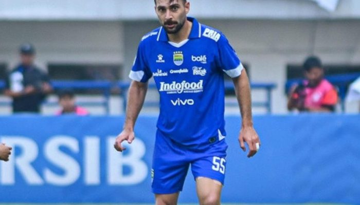 Kontrak Tidak Diperpanjang, Frans Putros Resmi Tinggalkan Persib Bandung