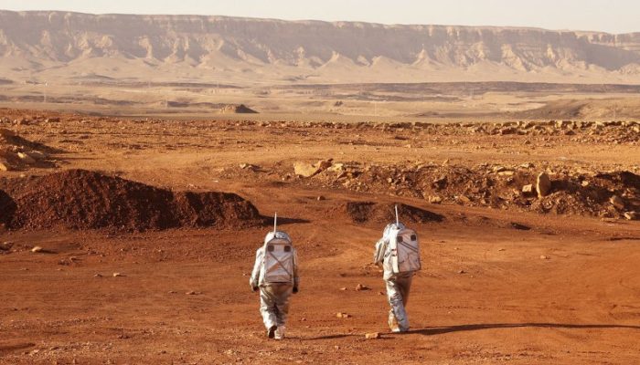 NASA Tengah Mencari 4 Relawan yang Siap Tinggal di Planet Mars